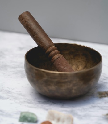 techniques &eacute;nerg&eacute;tiques et vibratoires